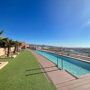 Sky Garden & Seasonal Pool Views By Ele Málaga